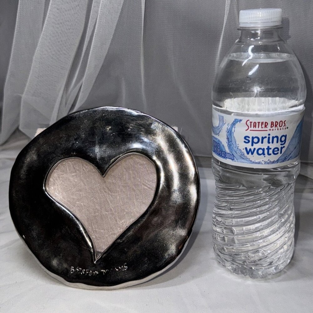 RARE Annie Kajiya Hammered Silver Plate?Barefoot Dreams Bedside Heart Frame Love - Picture 11 of 11